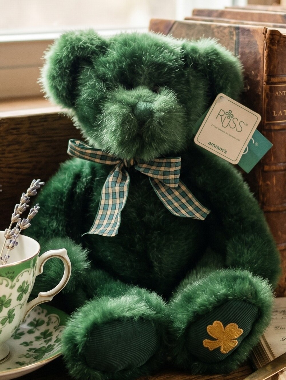Vintage Russ Berrie Dublin Bear St Patricks Cottagecore Whimsigoth NWT Green